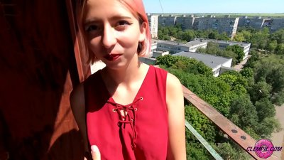 Pelajar Sensual Menghisap Orang Asing di Pedalaman - Air Mani Di Mukanya